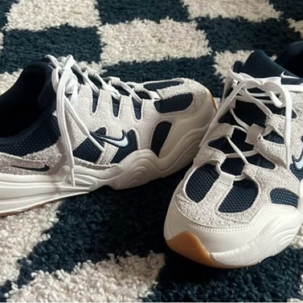 Nike Tech Hera